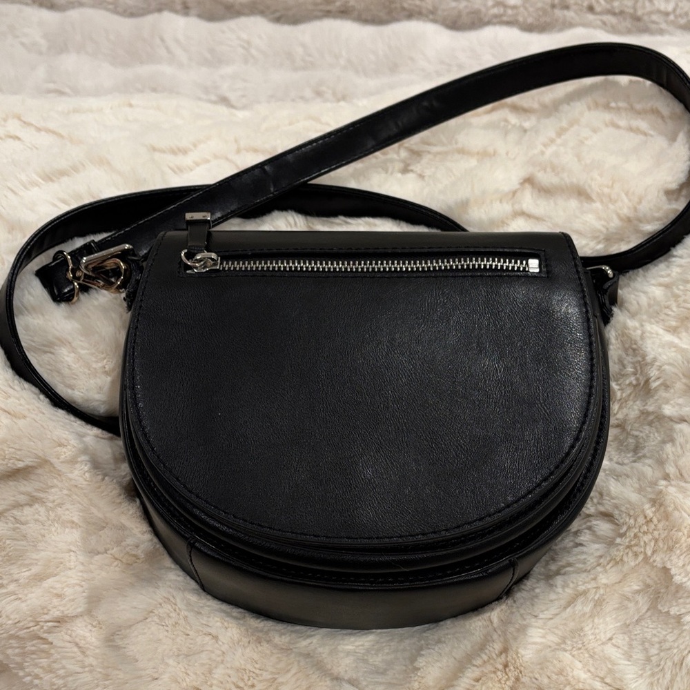 Elegant Rebecca Minkoff Black Leather Crossbody Bag